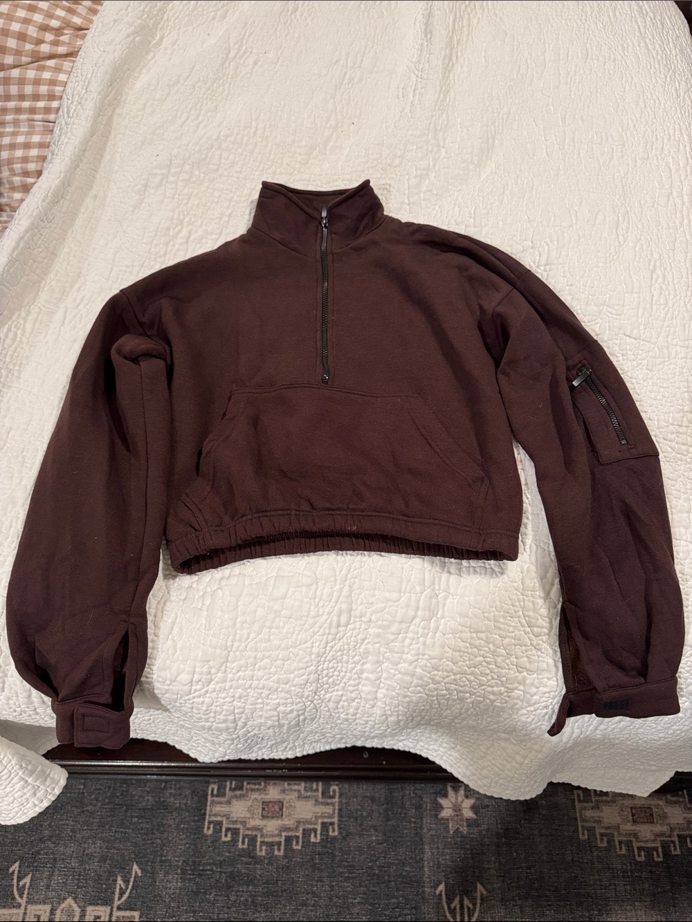 PrettyLittleThing Cropped Chocolate Brown Half-Zip Sweatshirt – Size Small